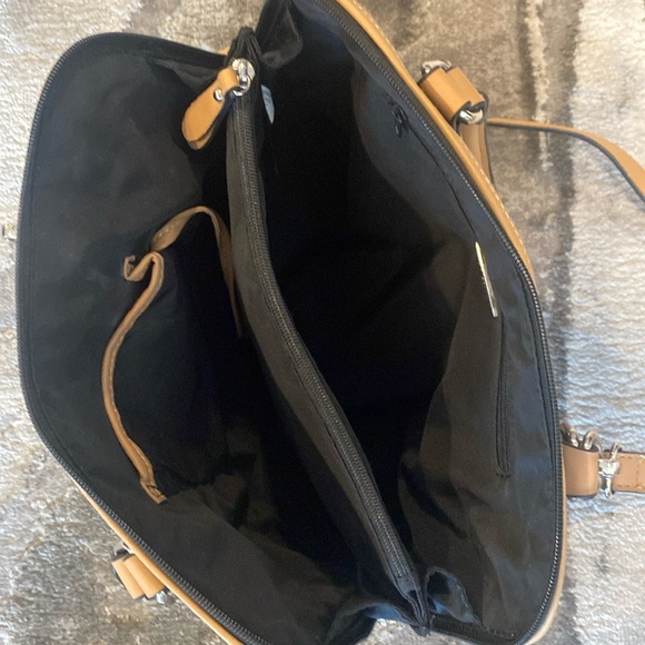 Giani Bernini's black with taupe trim triple compartment structured satchel - Picture 11 of 12